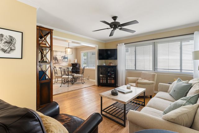 8134 Columbia Avenue, Munster, IN 46321
