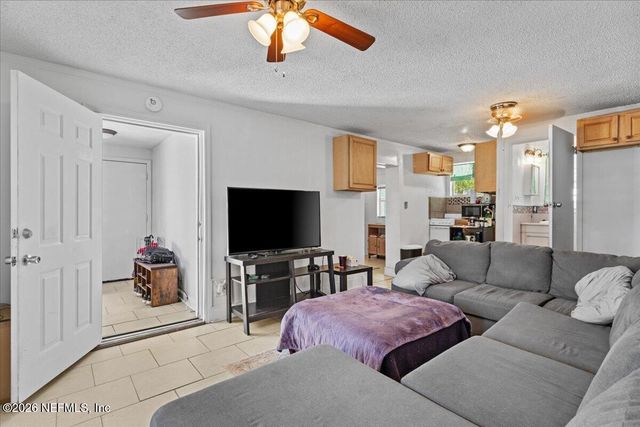 1863 MAUVA JUAN Avenue, Jacksonville, FL 32225