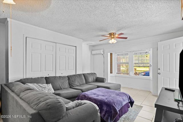 1863 MAUVA JUAN Avenue, Jacksonville, FL 32225