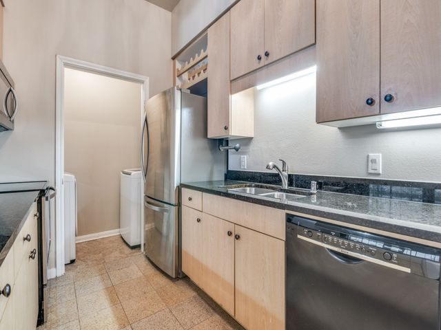 3225 Turtle Creek Boulevard 42, Dallas, TX 75219