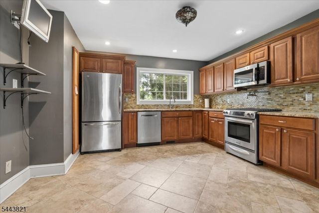 91 Mcadoo Ave, Hamilton Twp., NJ 08619