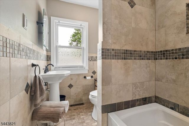 91 Mcadoo Ave, Hamilton Twp., NJ 08619