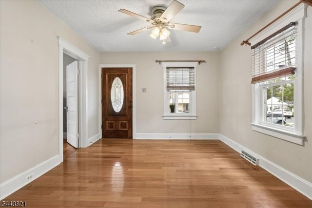 91 Mcadoo Ave, Hamilton Twp., NJ 08619