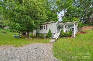 69 Devlin Street, Canton, NC 28716