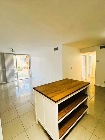 10725 Cleary Blvd 110, Plantation, FL 33324