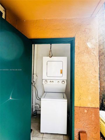 10725 Cleary Blvd 110, Plantation, FL 33324