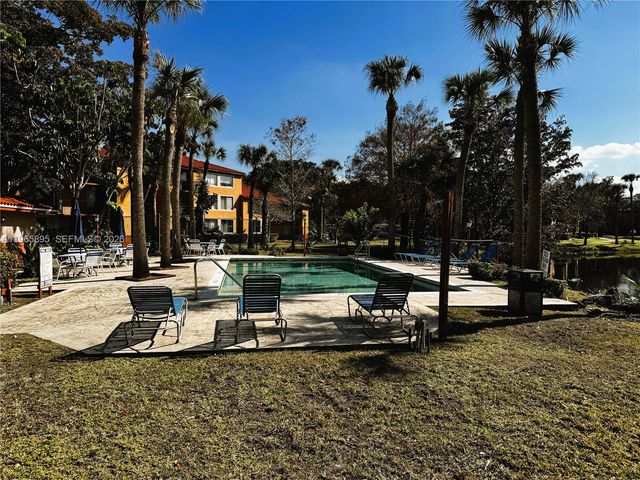 10725 Cleary Blvd 110, Plantation, FL 33324