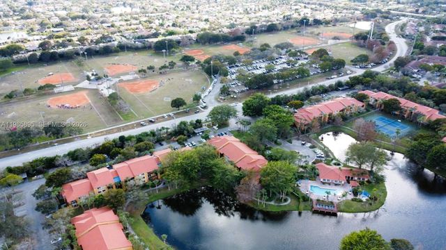 10725 Cleary Blvd 110, Plantation, FL 33324