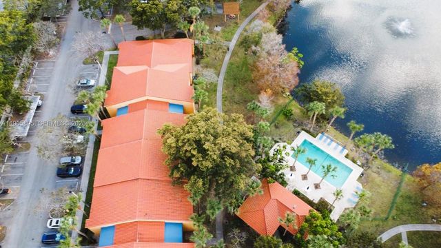 10725 Cleary Blvd 110, Plantation, FL 33324
