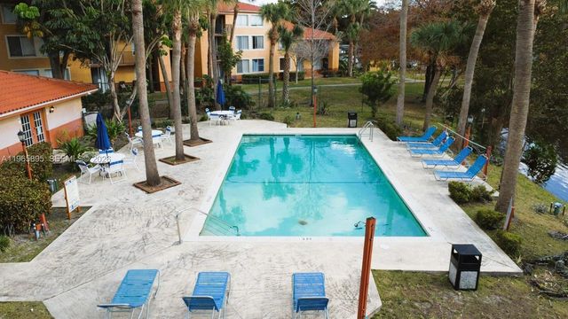 10725 Cleary Blvd 110, Plantation, FL 33324