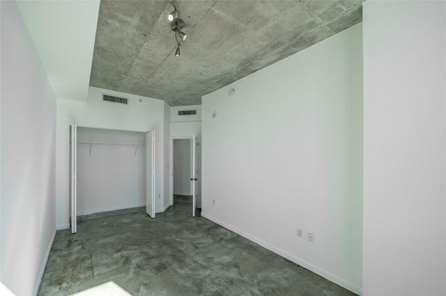 234 NE 3rd Street 2007, Miami, FL 33132