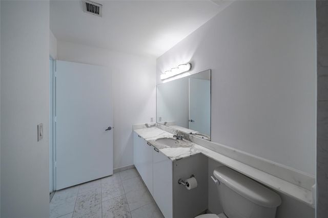 234 NE 3rd Street 2007, Miami, FL 33132