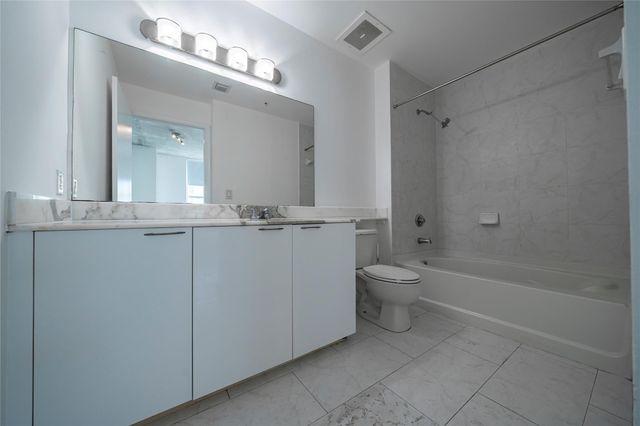 234 NE 3rd Street 2007, Miami, FL 33132