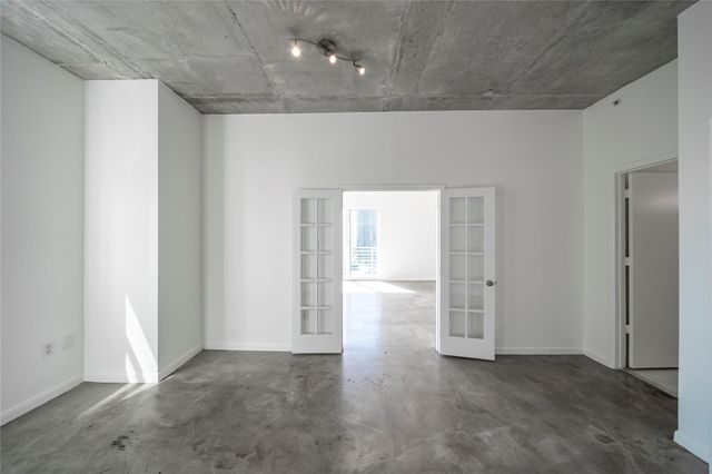 234 NE 3rd Street 2007, Miami, FL 33132