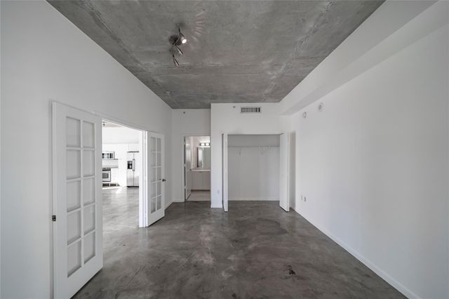 234 NE 3rd Street 2007, Miami, FL 33132