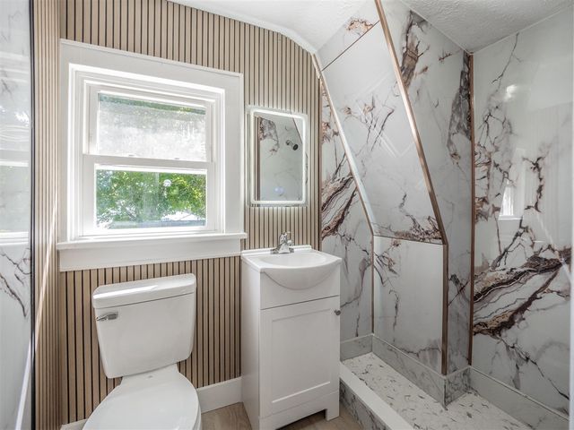 2206 Clarence Drive, Portage, MI 49002