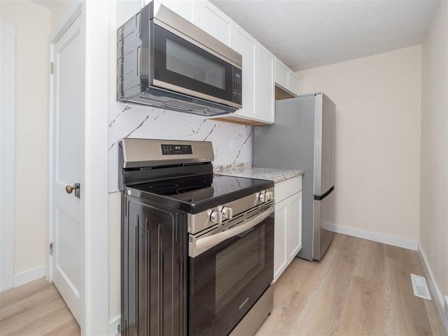 2206 Clarence Drive, Portage, MI 49002