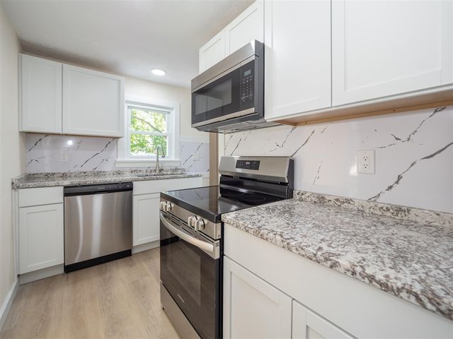 2206 Clarence Drive, Portage, MI 49002