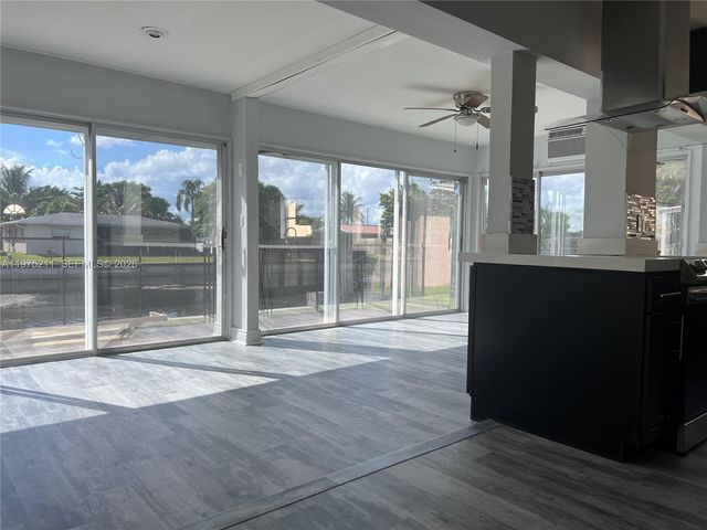 5909 NW 67th Ave, Tamarac, FL 33321