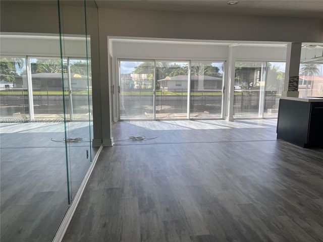 5909 NW 67th Ave, Tamarac, FL 33321