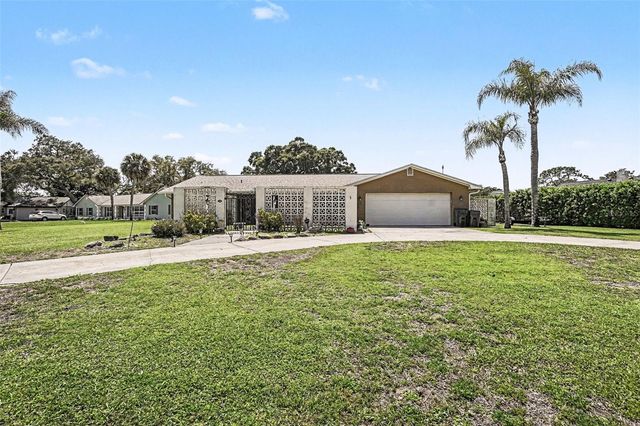 3100 SAUNDERS PLACE, Titusville, FL 32780
