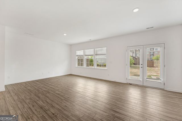 649 Isom Walk, Suwanee, GA 30024