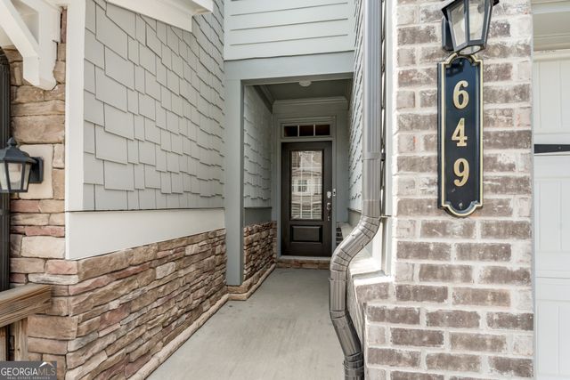 649 Isom Walk, Suwanee, GA 30024