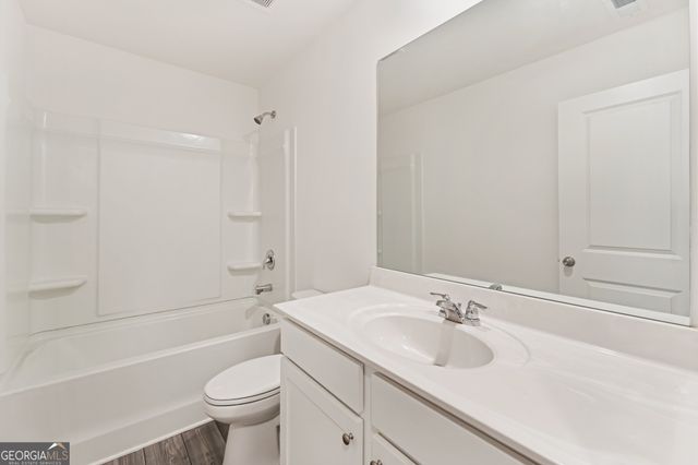 649 Isom Walk, Suwanee, GA 30024