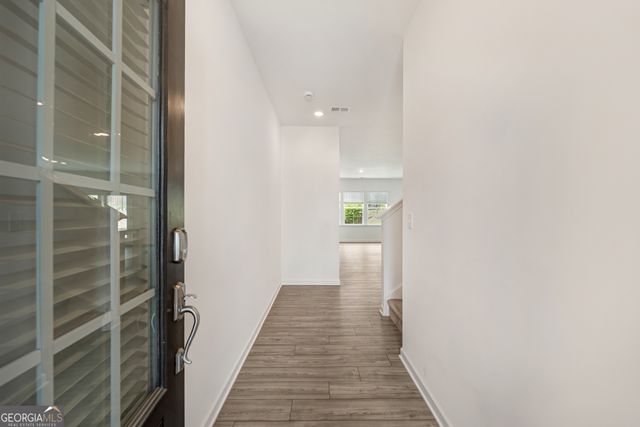 649 Isom Walk, Suwanee, GA 30024