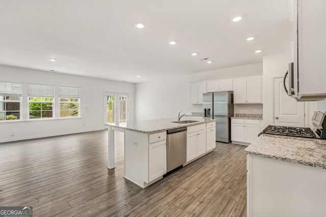 649 Isom Walk, Suwanee, GA 30024