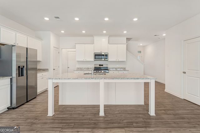649 Isom Walk, Suwanee, GA 30024