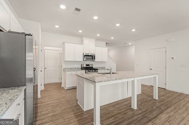 649 Isom Walk, Suwanee, GA 30024