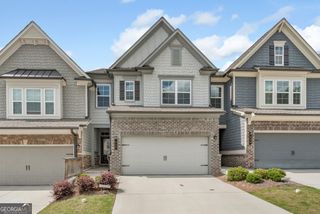 649 Isom Walk, Suwanee, GA 30024