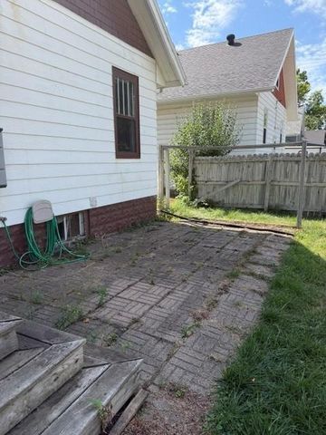 1019 9th Avenue N, Fargo, ND 58102