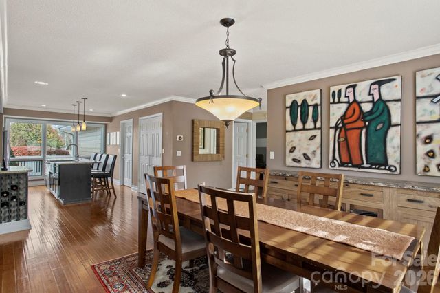 122 Broadmoor Drive, Flat Rock, NC 28731