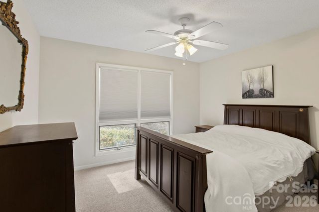 122 Broadmoor Drive, Flat Rock, NC 28731