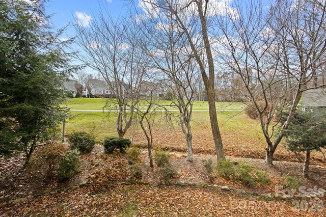 122 Broadmoor Drive, Flat Rock, NC 28731