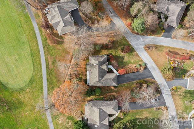 122 Broadmoor Drive, Flat Rock, NC 28731