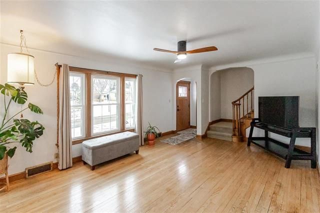 202 Forest Dr SE, Cedar Rapids, IA 52403