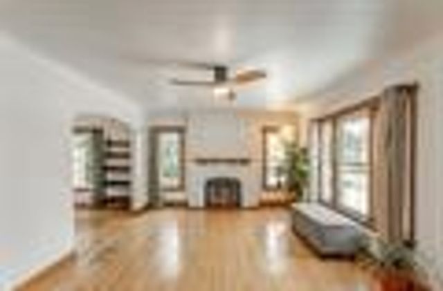 202 Forest Dr SE, Cedar Rapids, IA 52403