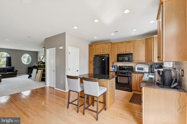 24722 CLOCK TOWER SQ, Aldie, VA 20105