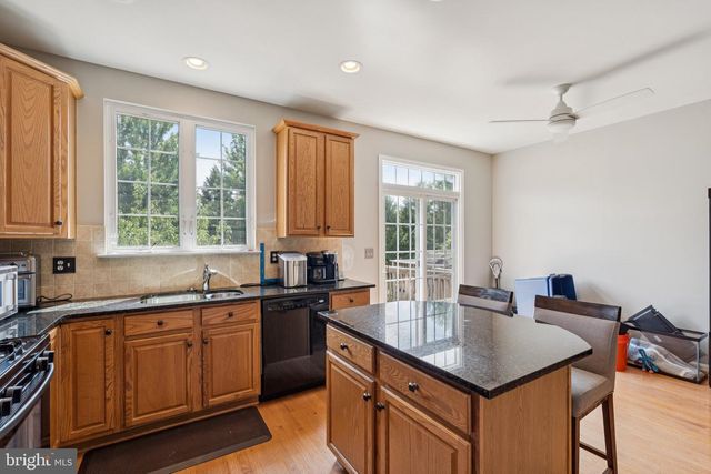 24722 CLOCK TOWER SQ, Aldie, VA 20105