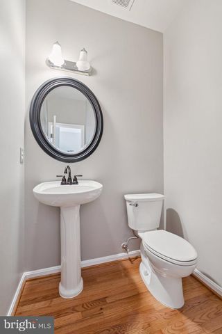 24722 CLOCK TOWER SQ, Aldie, VA 20105