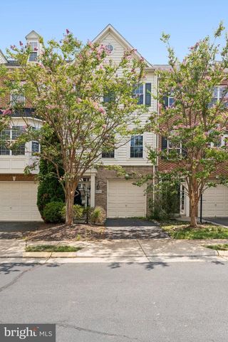 24722 CLOCK TOWER SQ, Aldie, VA 20105