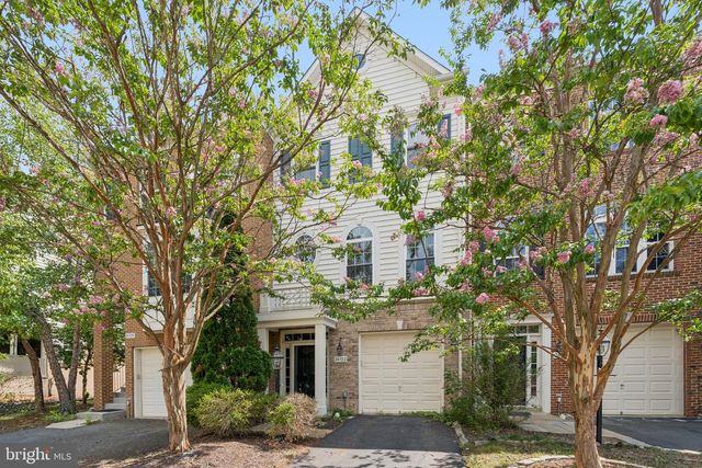 24722 CLOCK TOWER SQ, Aldie, VA 20105