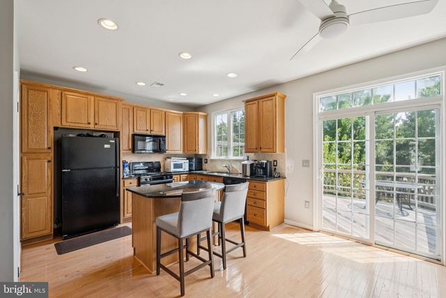 24722 CLOCK TOWER SQ, Aldie, VA 20105