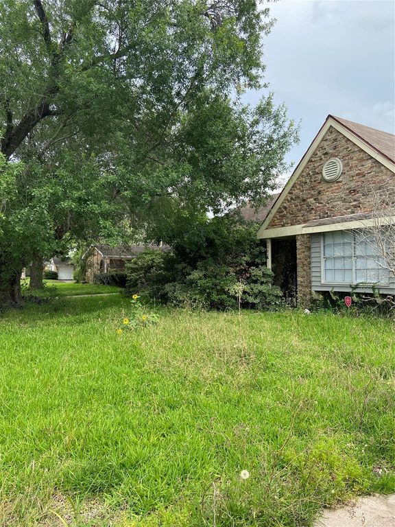 4007 Knotty Oaks Trail, Houston, TX 77045