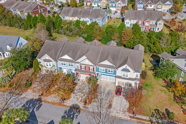 2061 Kings Gate Lane, Mount Pleasant, SC 29466