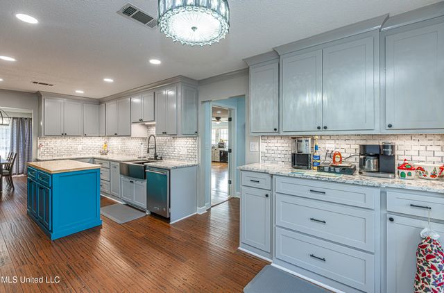 231 Greenfield Place, Brandon, MS 39047