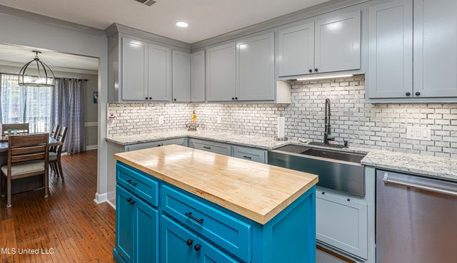 231 Greenfield Place, Brandon, MS 39047